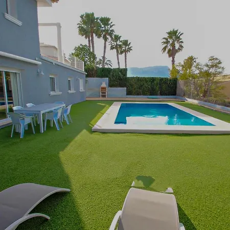 Gema - Pretty With Private Pool In ヴィラ *